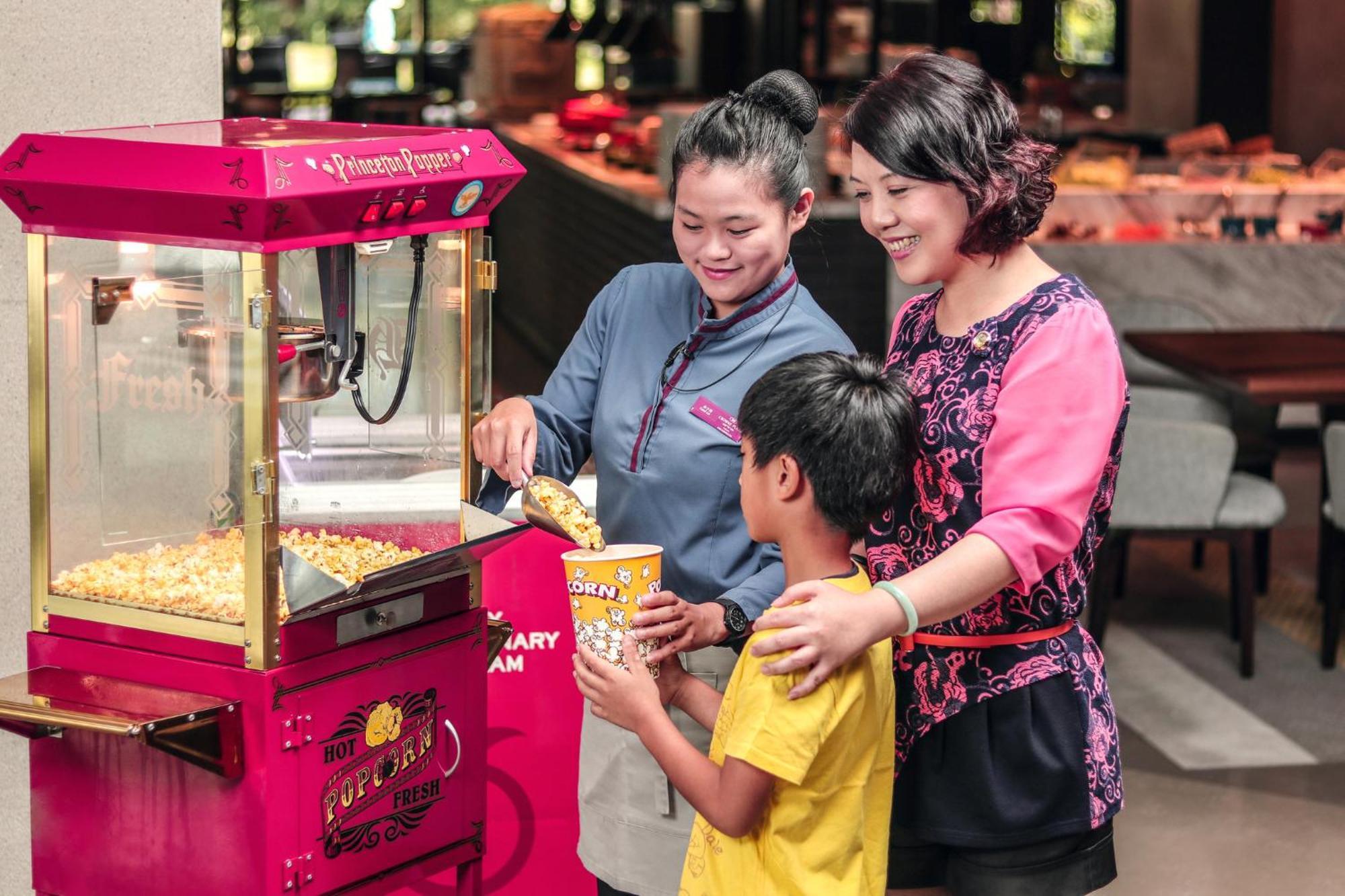 Готель Crowne Plaza Tainan By Ihg Екстер'єр фото A popcorn machine